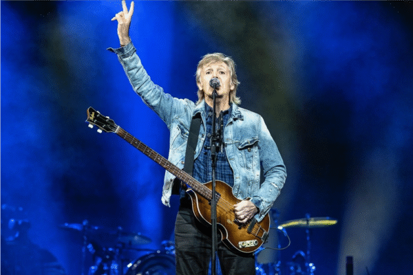 Paul McCartney estrena documental sobre su carrera como solista y la creación de Wings